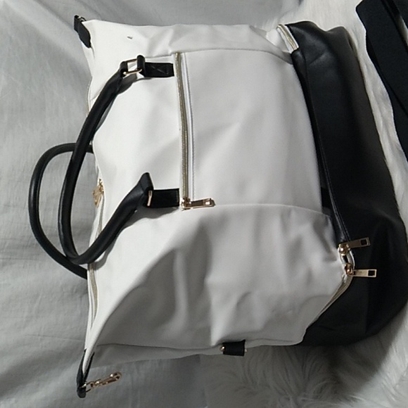 Ava Kensington Travel Bag W Adjustable & Detachable Strap 2 Small Flaws - Picture 6 of 14